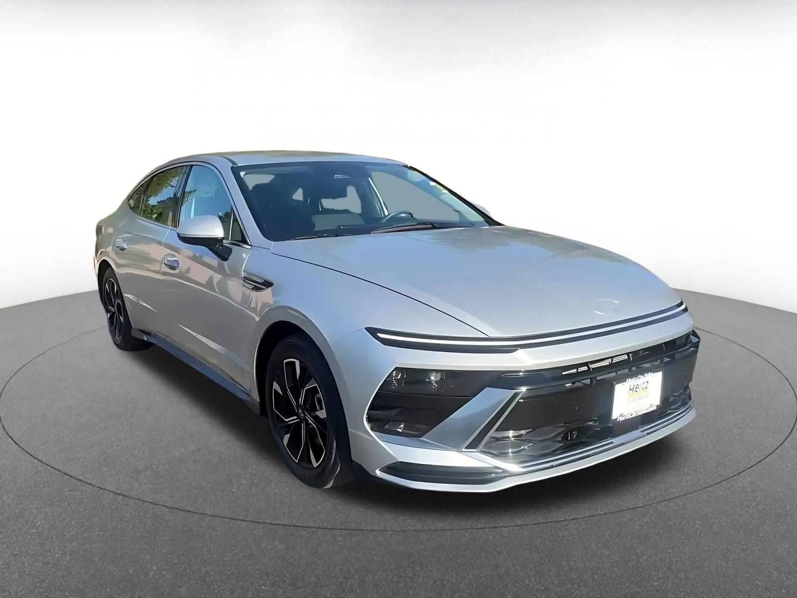Used 2025 Hyundai Sonata SEL FWD image 3