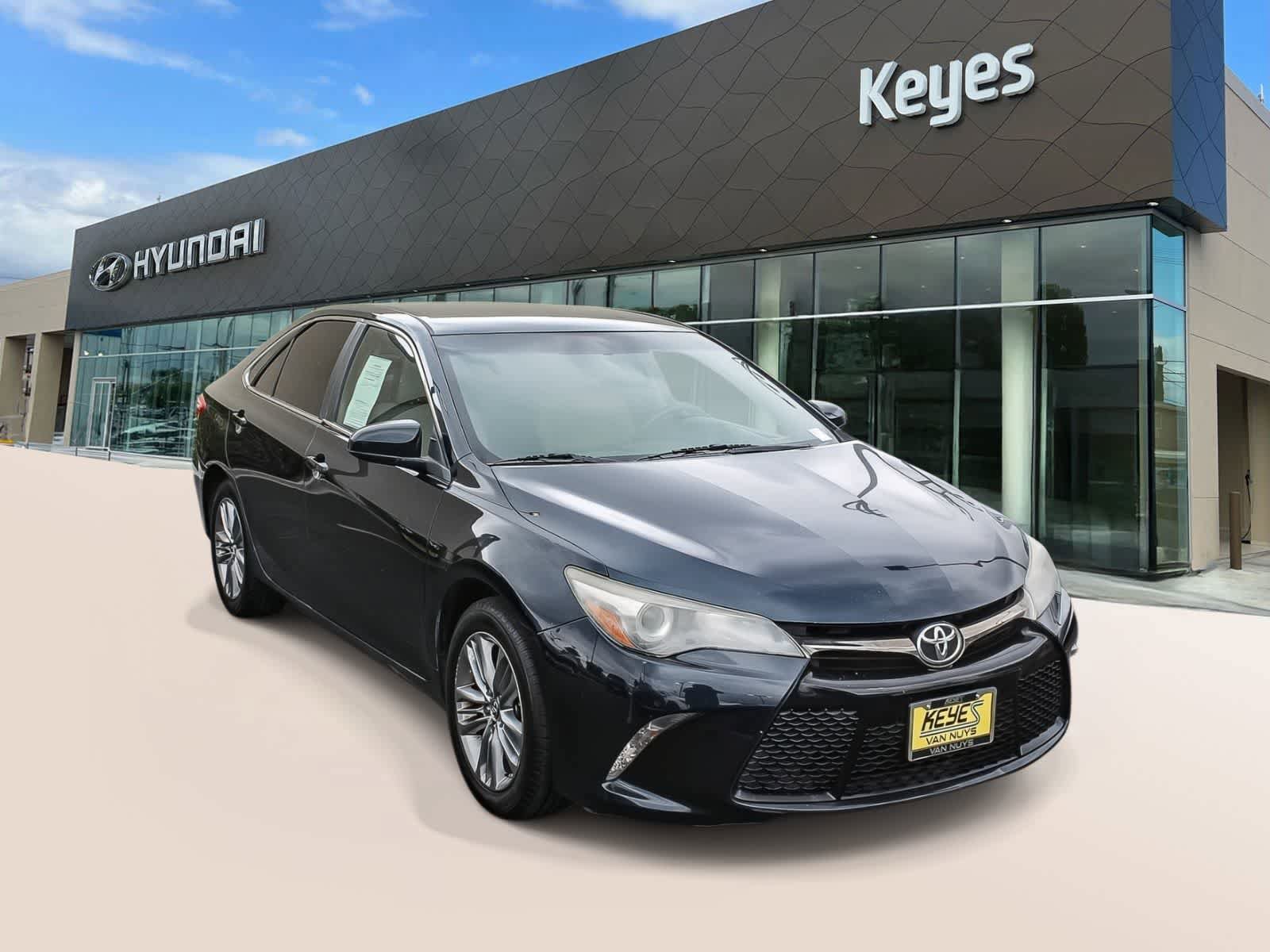 Used 2015 Toyota Camry SE FWD image 3