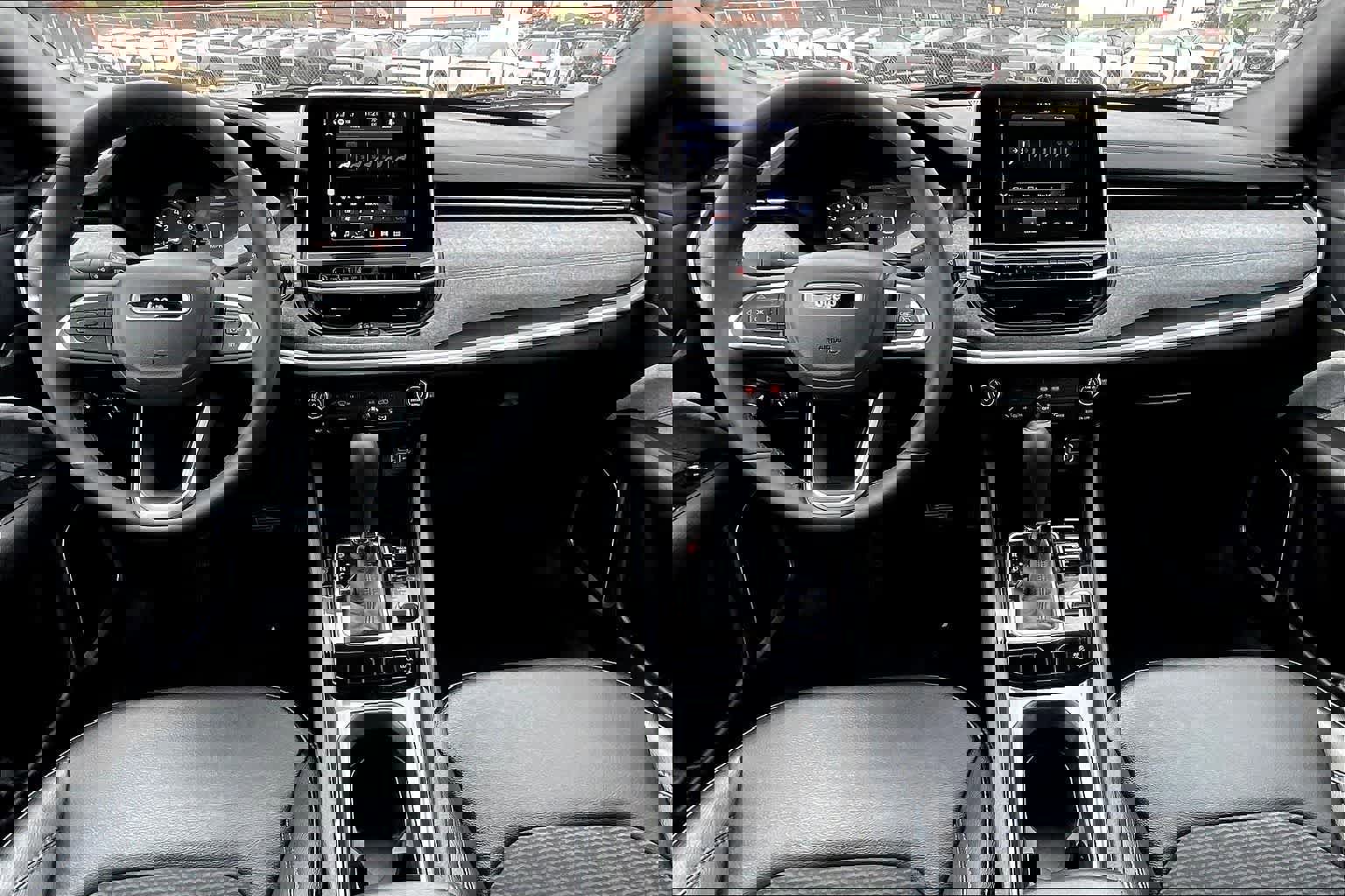 Used 2025 Jeep Compass Latitude image 10