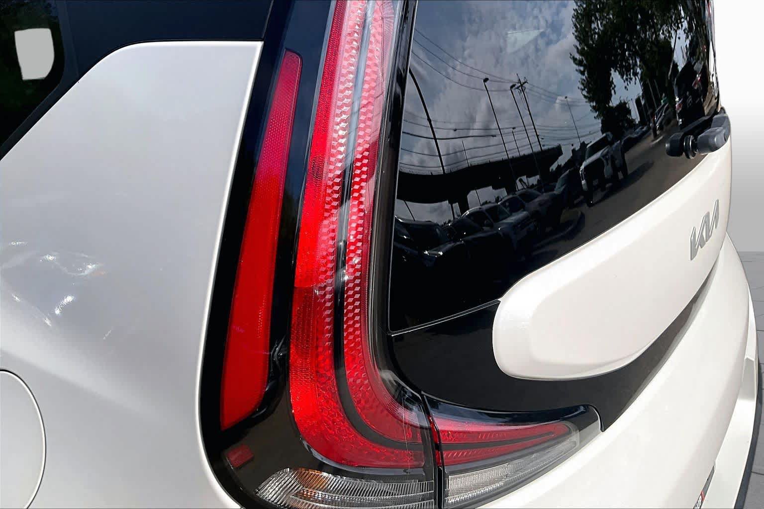 Used 2023 Kia Soul LX FWD image 27