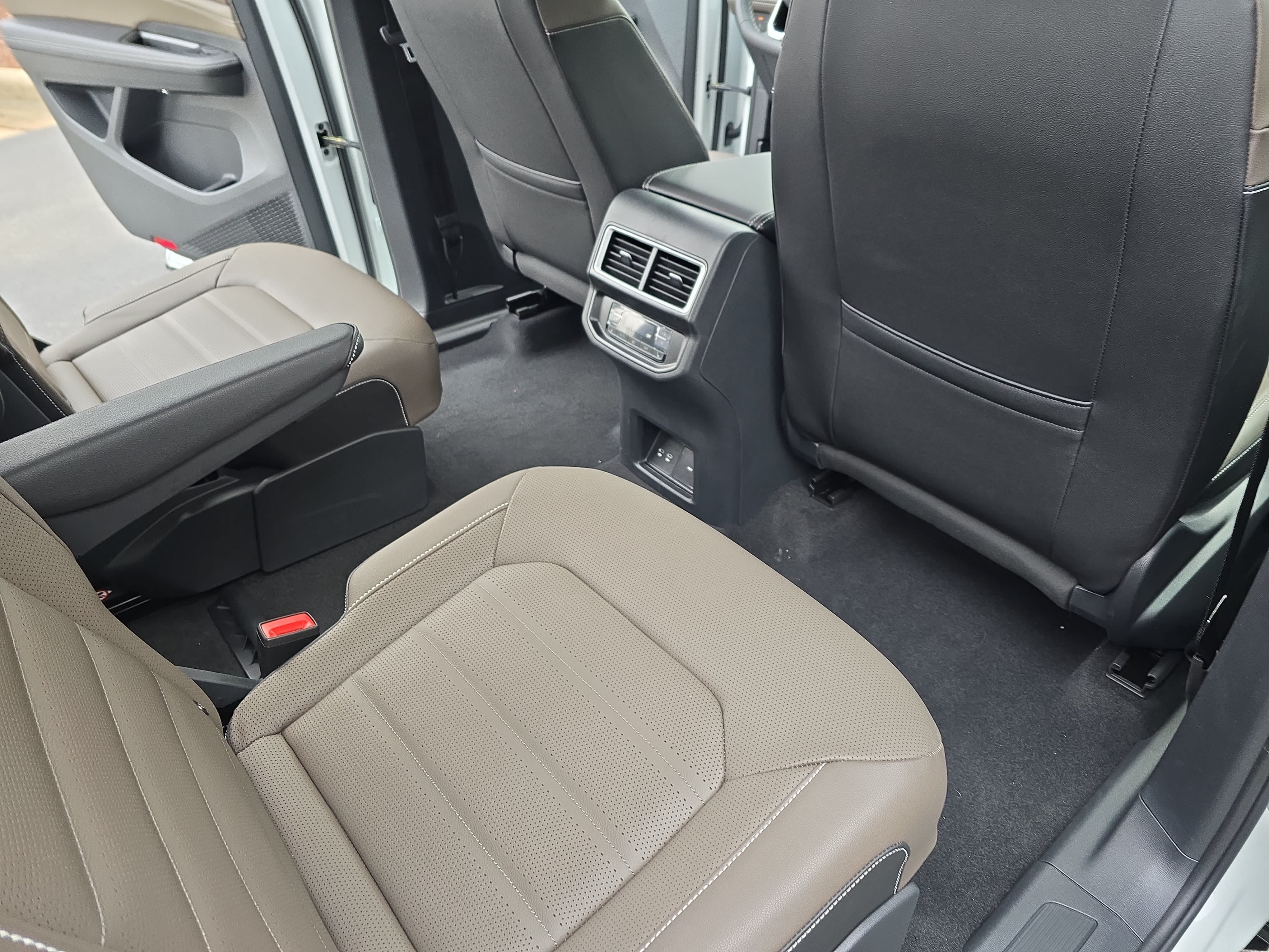 New 2026 Volkswagen Atlas SEL AWD/4WD image 11