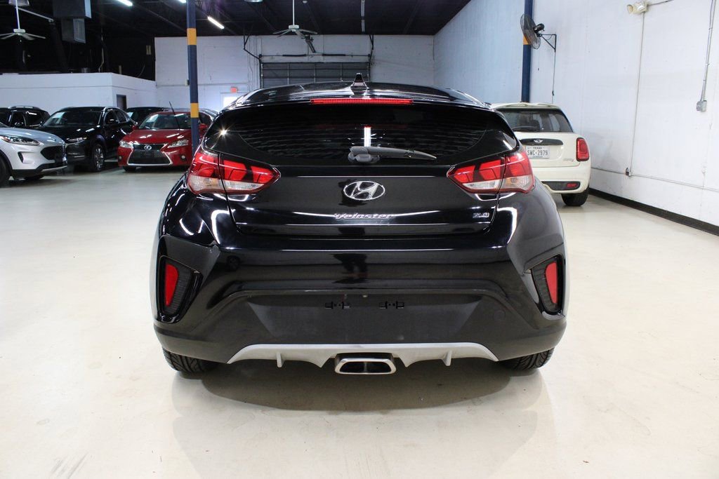 Used 2019 Hyundai Veloster 2.0 image 9