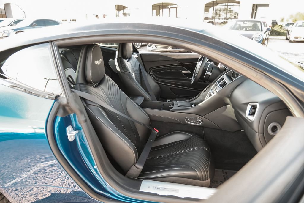 Used 2020 Aston Martin DB11 Coupe image 37