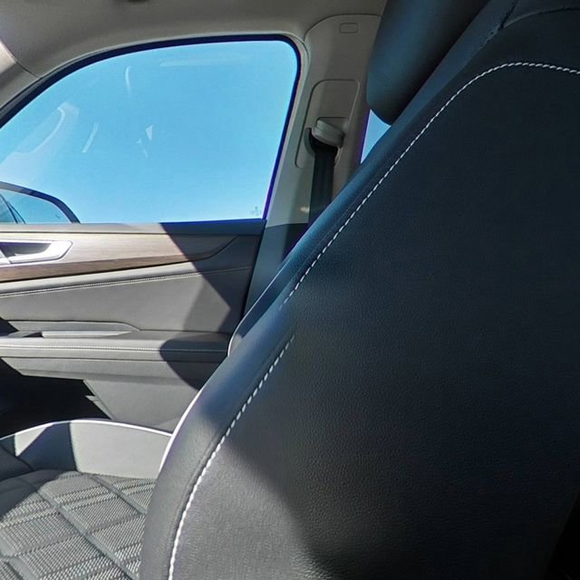 Used 2025 Volkswagen Atlas SEL Premium R-Line image 21