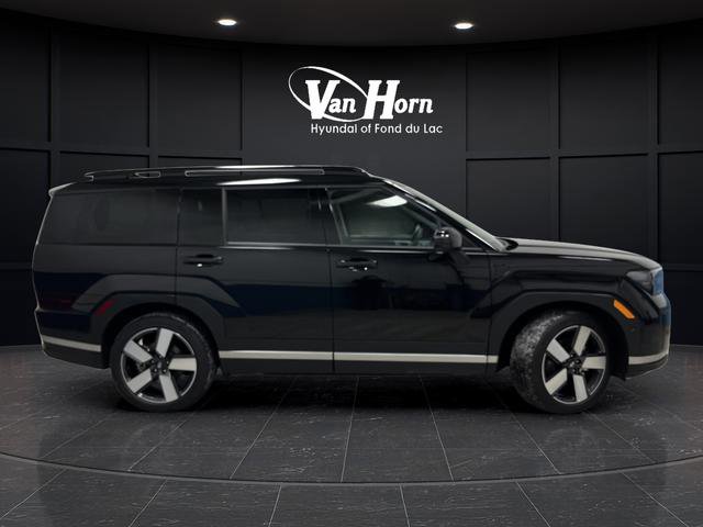 Used 2025 Hyundai Santa Fe Limited AWD/4WD image 2