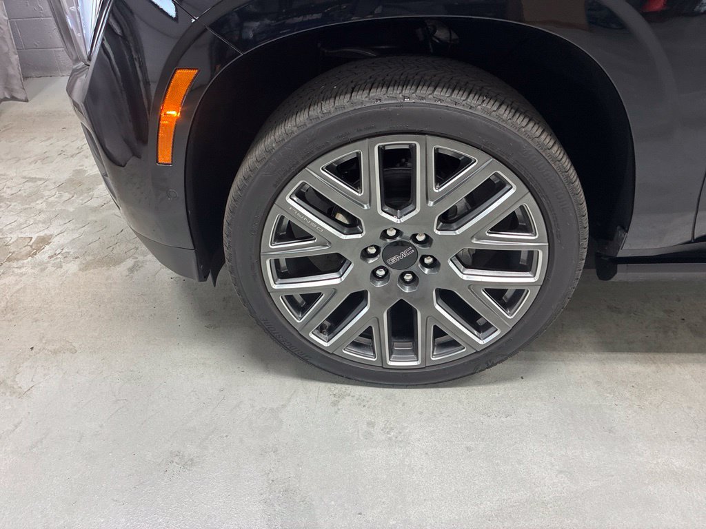 Used 2026 GMC Yukon XL Denali Ultimate w/ LPO, Floor Liner Package AWD/4WD image 44