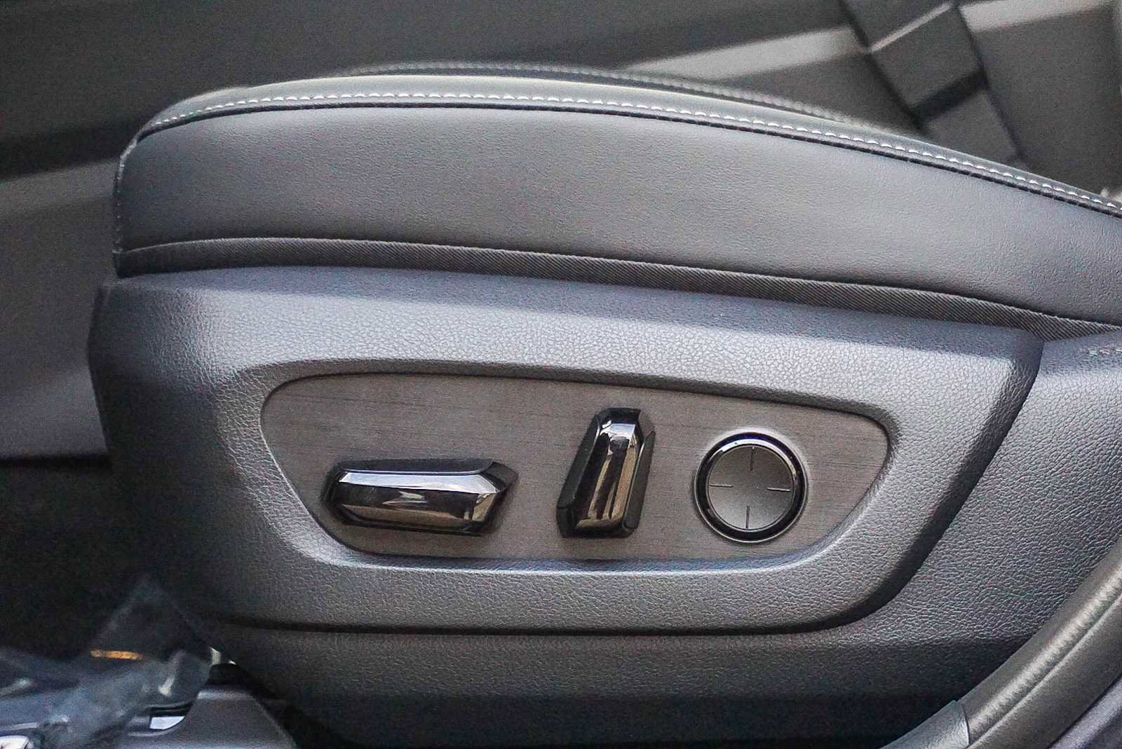 New 2026 Lexus NX 450h+ AWD w/ Luxury Package image 21