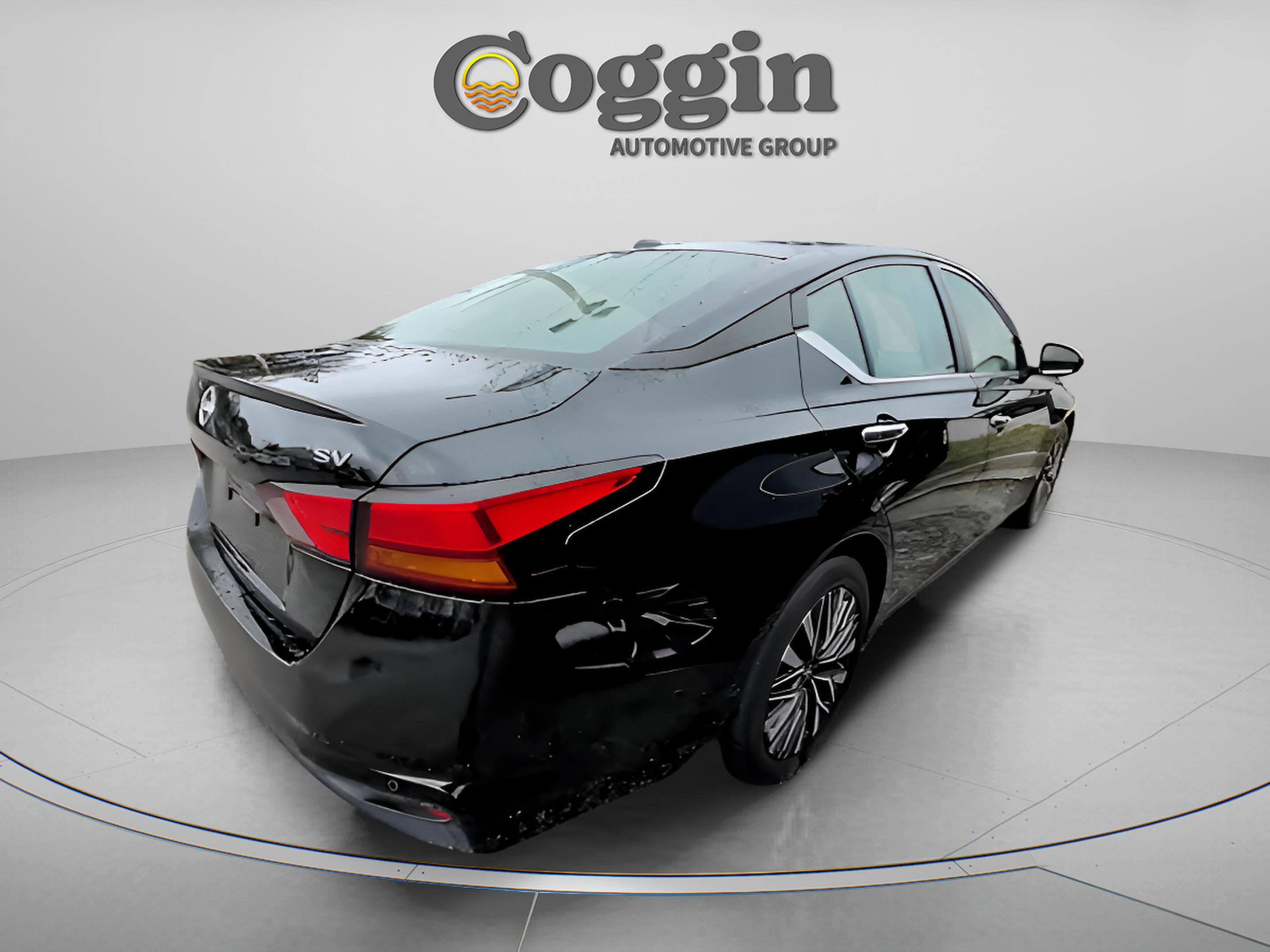 Used 2024 Nissan Altima 2.5 SV image 17