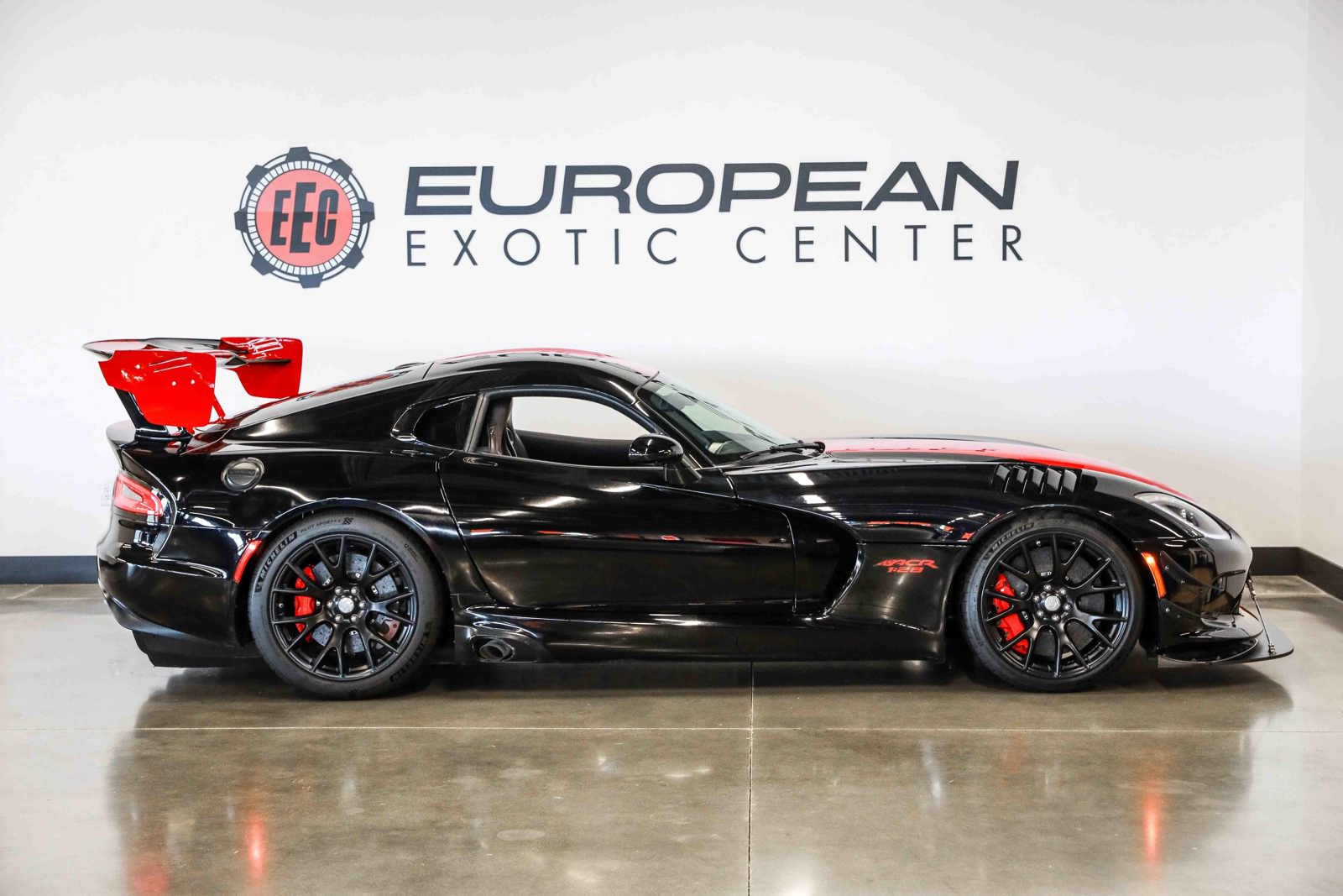 Used 2017 Dodge Viper GTC w/ ACR Package RWD image 12