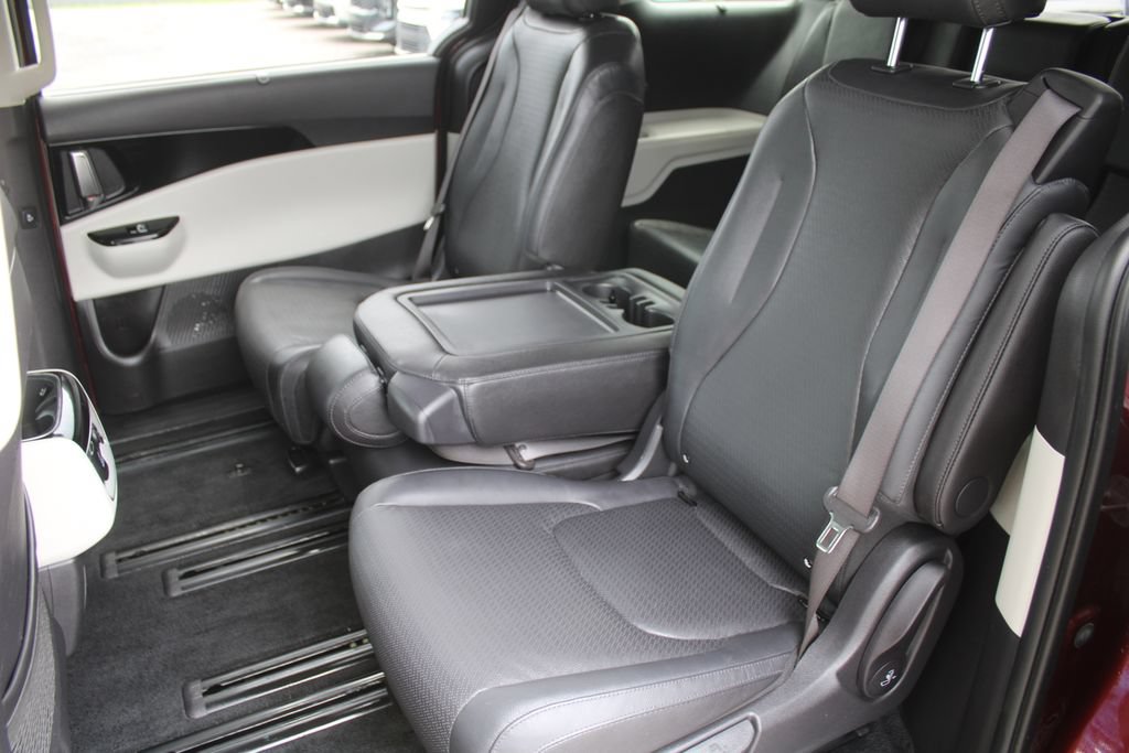 Used 2023 Kia Carnival SX Prestige FWD image 19