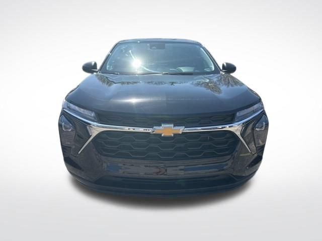 Used 2024 Chevrolet Trax LS FWD image 9