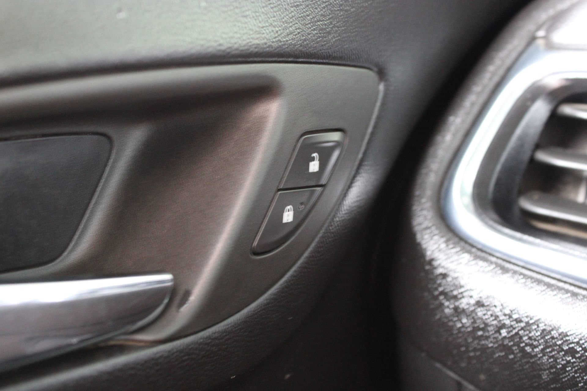 Used 2023 Chevrolet Equinox LT AWD/4WD image 24