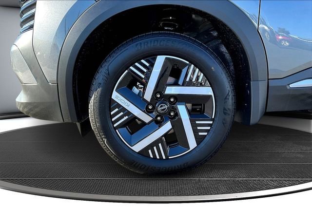 New 2026 Nissan Kicks SV FWD image 12