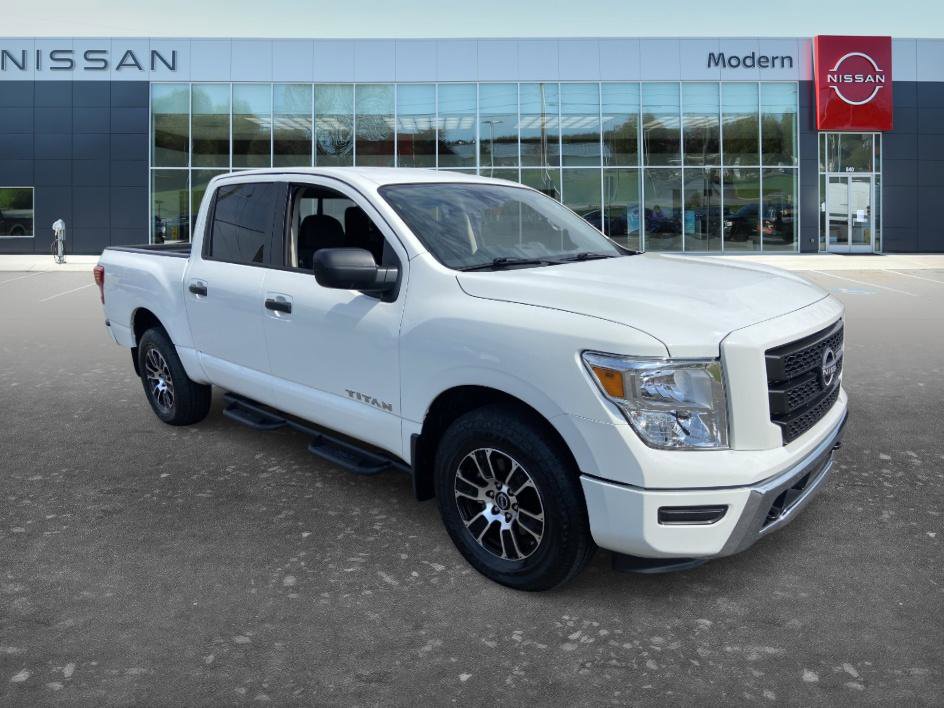 Used 2023 Nissan Titan SV w/ Accessory Utility Package AWD/4WD image 3