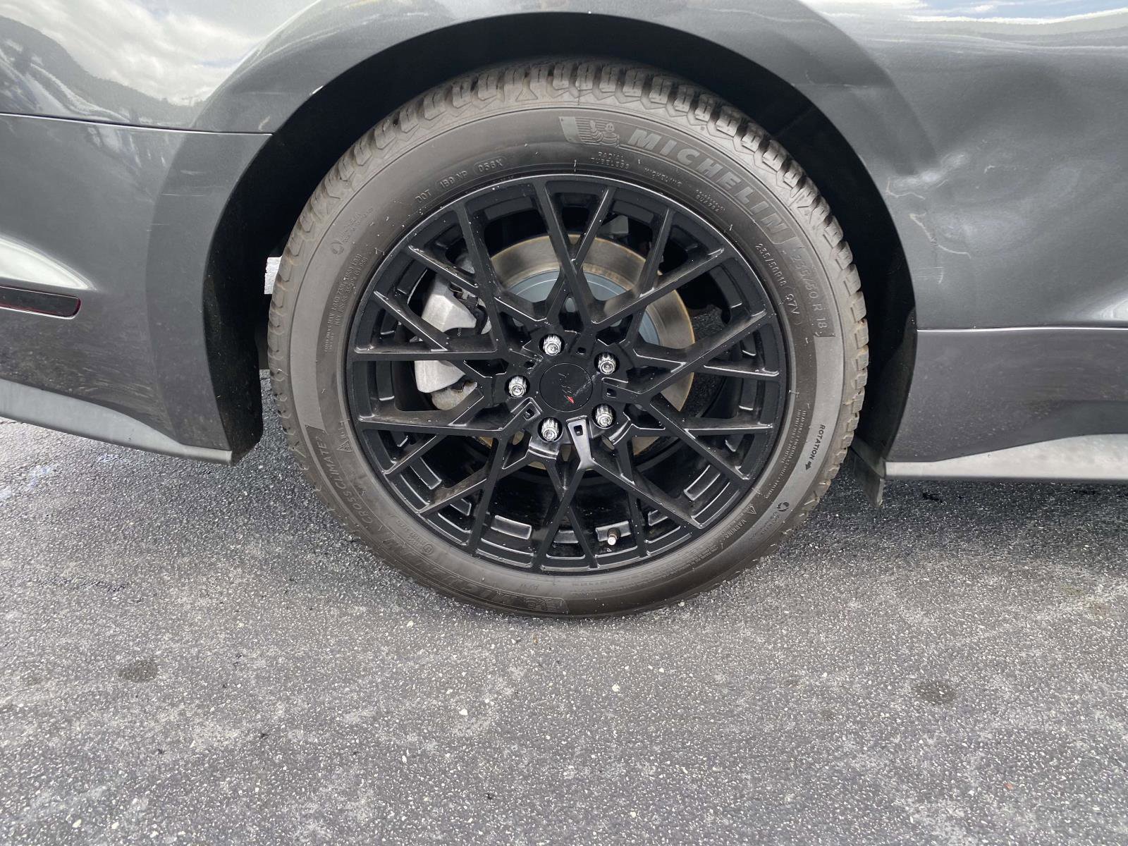 Certified 2020 Ford Mustang Coupe RWD image 9