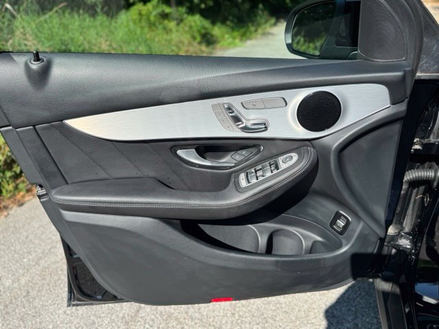 Used 2022 Mercedes-Benz GLC 300 image 8