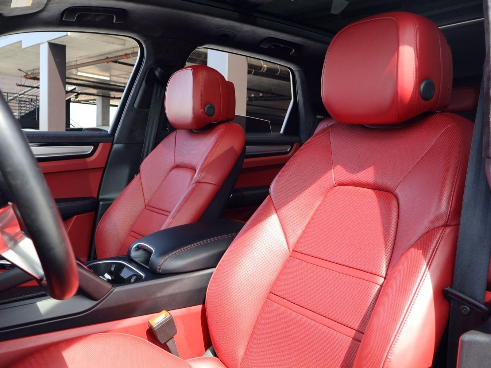 Certified 2023 Porsche Cayenne GTS image 5