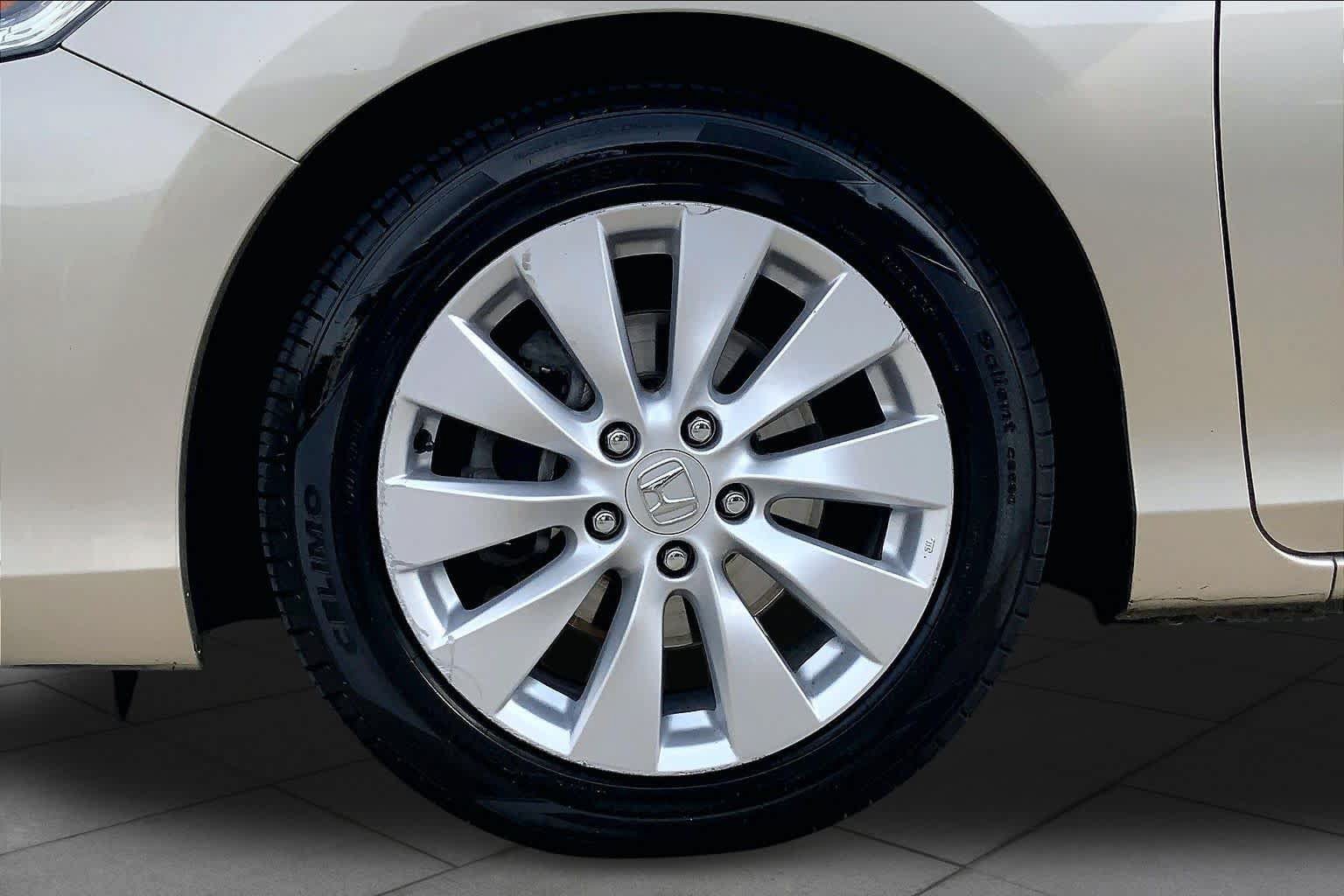 Used 2015 Honda Accord EX-L image 8