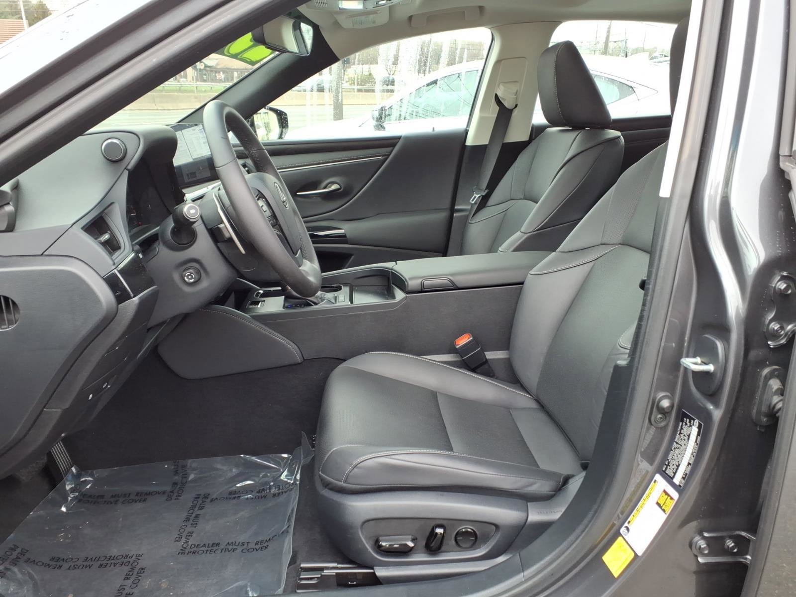 Certified 2023 Lexus ES 350 w/ Premium Package image 16