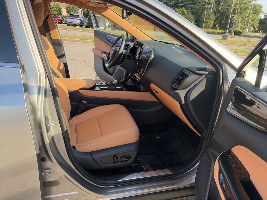 Certified 2025 Lexus NX 350h AWD w/ Accessory Package (2T) image 16