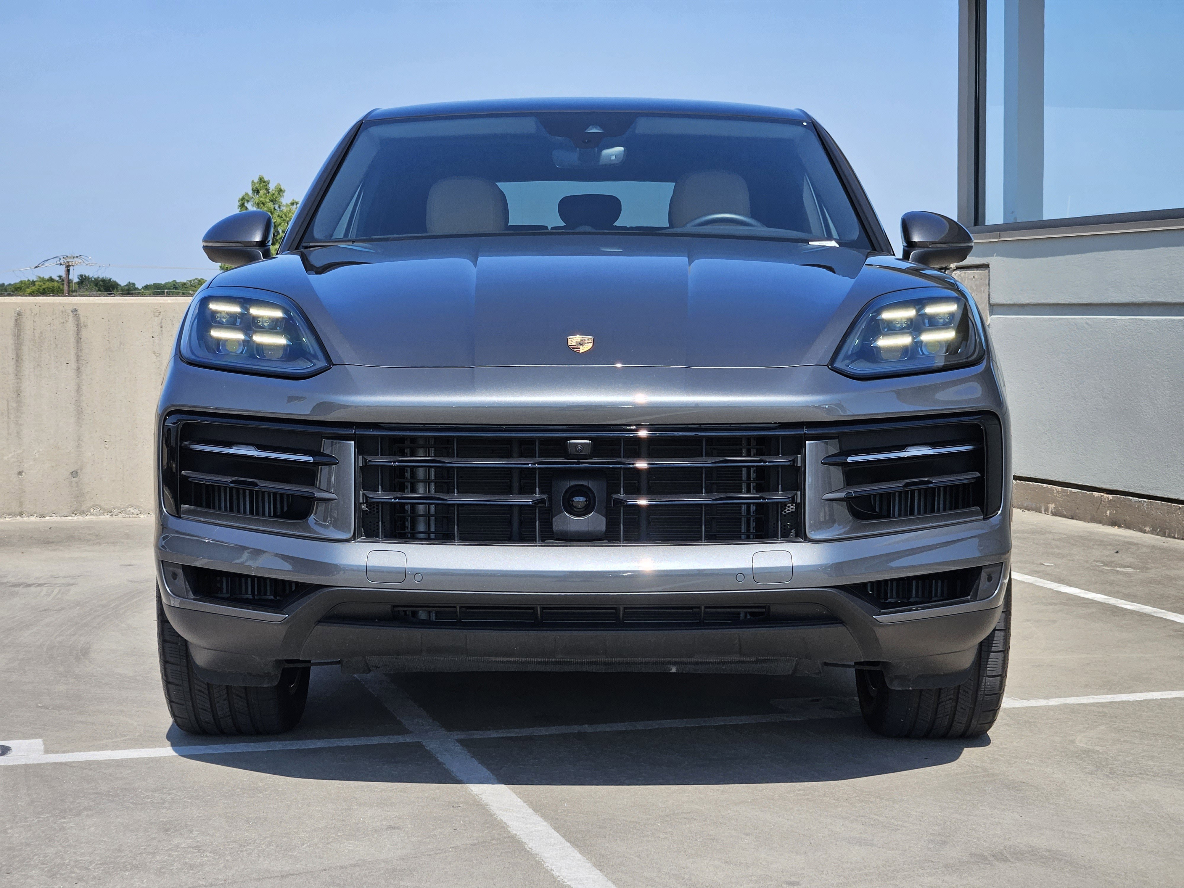 Certified 2025 Porsche Cayenne Coupe image 11