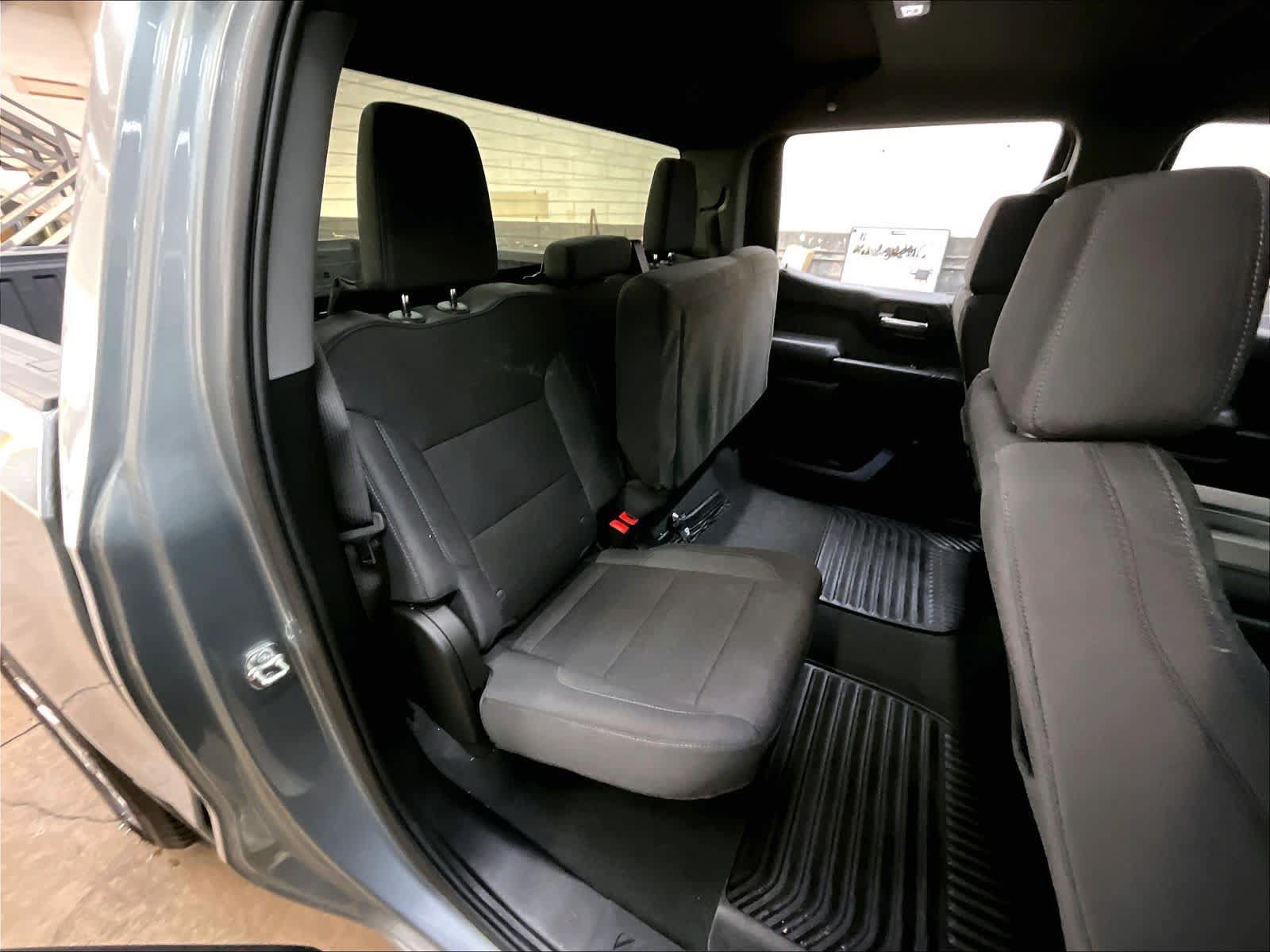 Used 2026 Chevrolet Silverado 1500 Custom RWD image 29