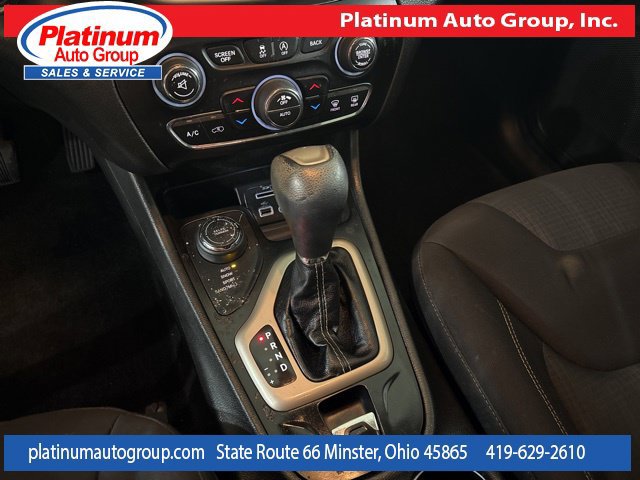 Used 2015 Jeep Cherokee Latitude w/ Comfort/Convenience Group AWD/4WD image 20