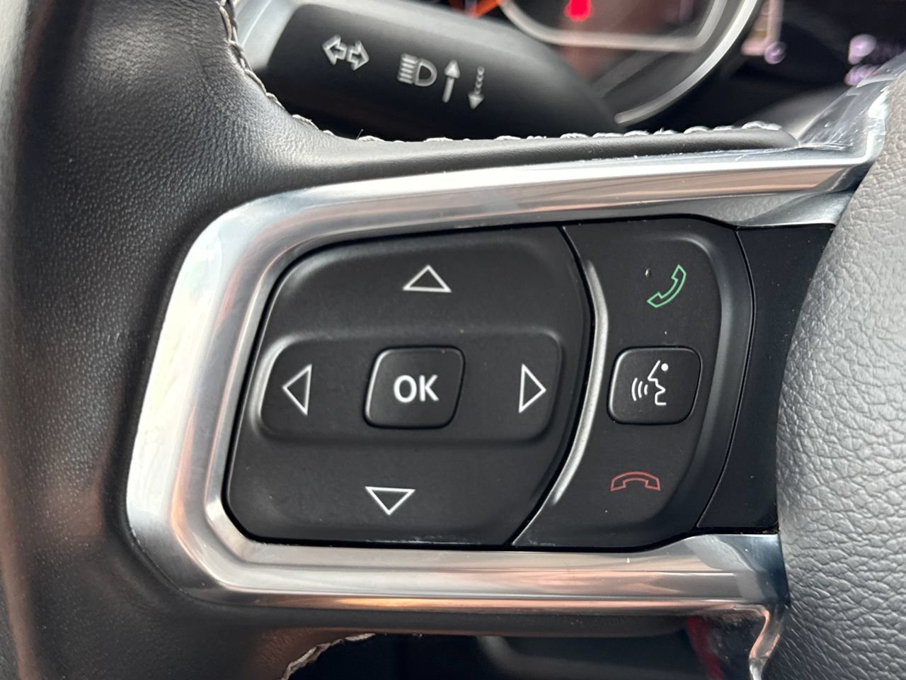 Used 2022 Jeep Wrangler Unlimited Sahara AWD/4WD image 26
