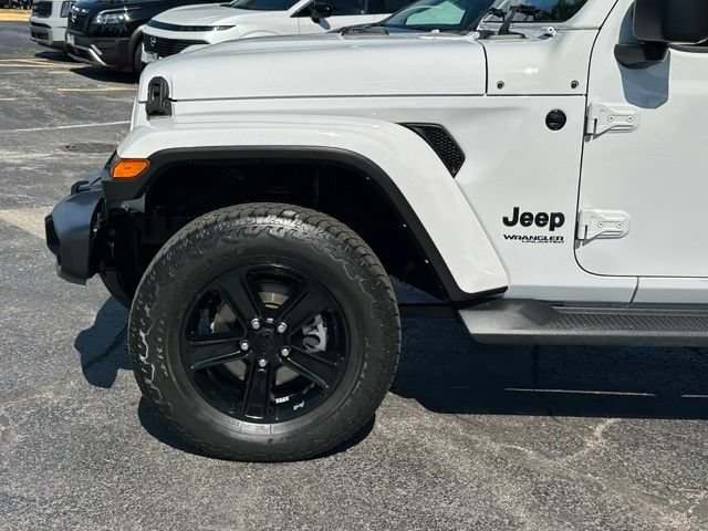Used 2021 Jeep Wrangler Unlimited Sahara AWD/4WD image 8