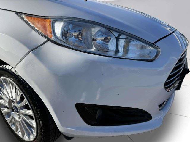 Used 2014 Ford Fiesta Titanium FWD image 11