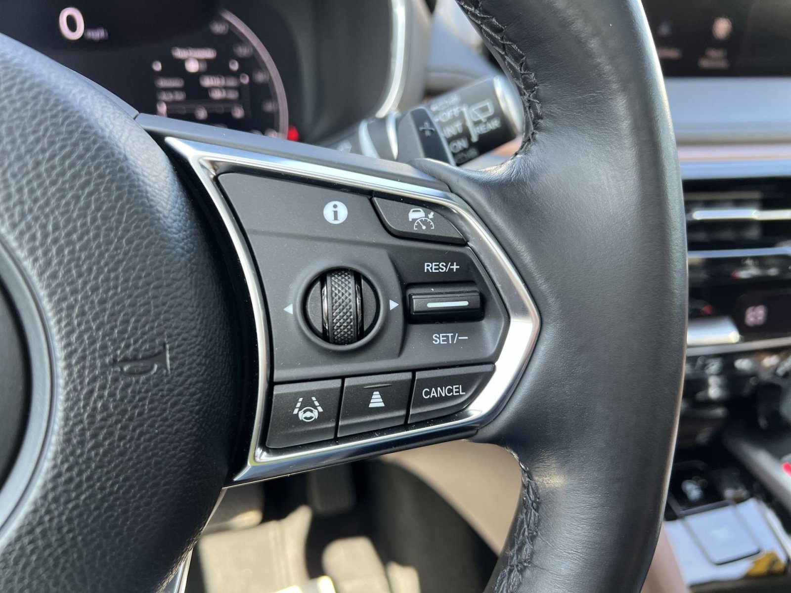 Certified 2024 Acura MDX SH-AWD w/ Technology Package image 30