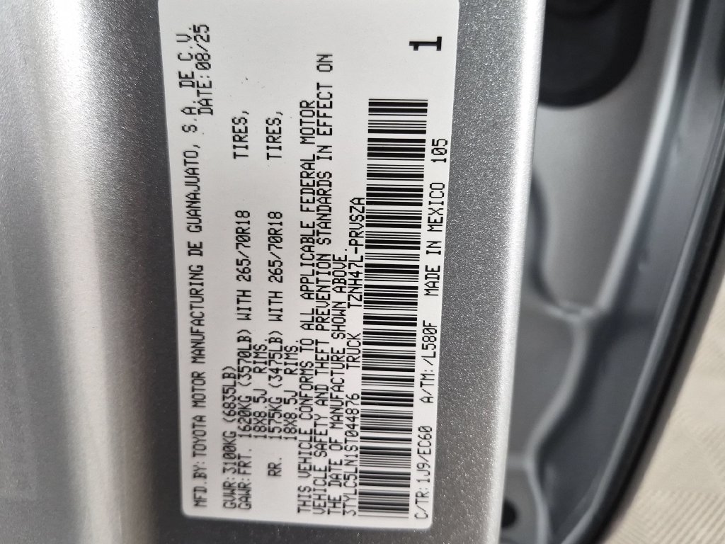 Used 2025 Toyota Tacoma 4x4 Double Cab Hybrid image 32