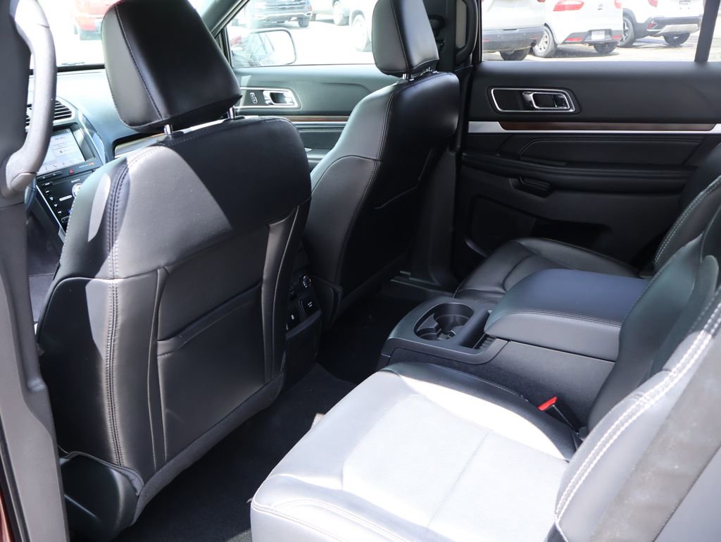 Used 2019 Ford Explorer Limited w/ Safe & Smart Package AWD/4WD image 12