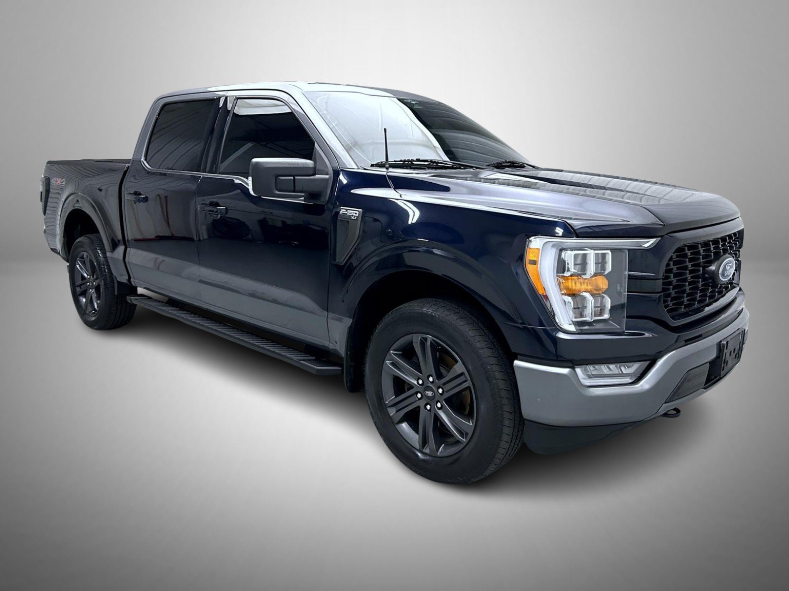 Used 2023 Ford F150 XLT w/ Equipment Group 302A High AWD/4WD image 3