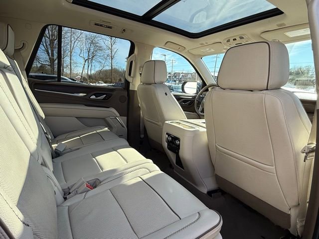Used 2022 GMC Yukon Denali w/ Denali Premium Package image 21