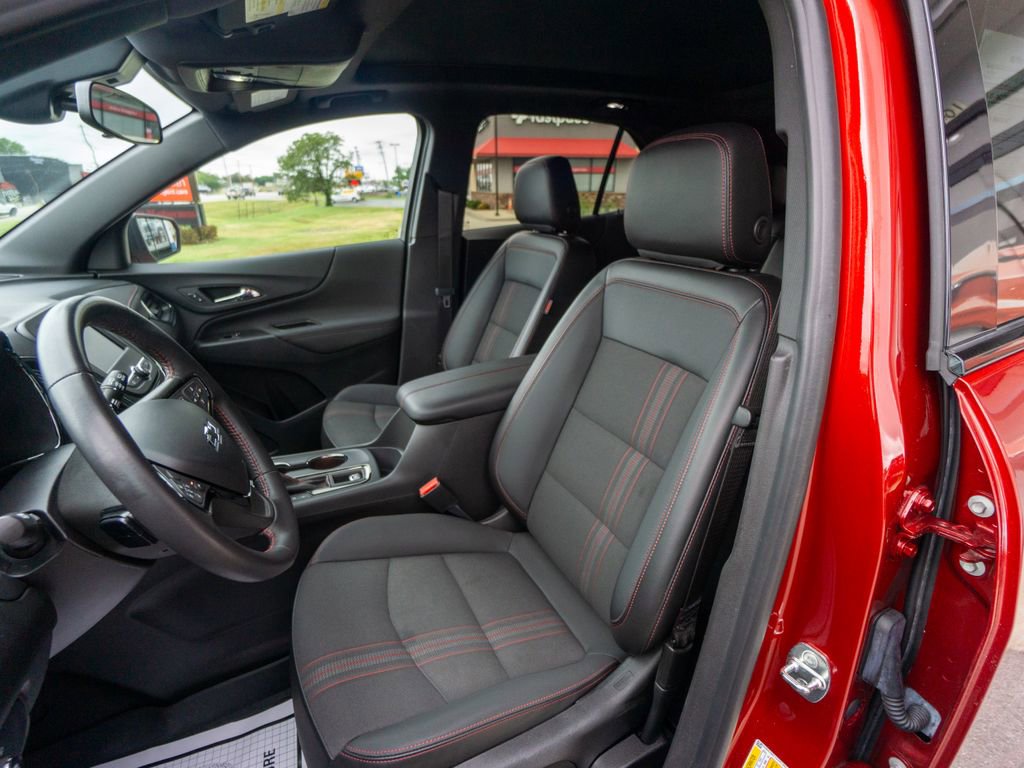 Used 2022 Chevrolet Equinox RS w/ LPO, Floor Liner Package image 15