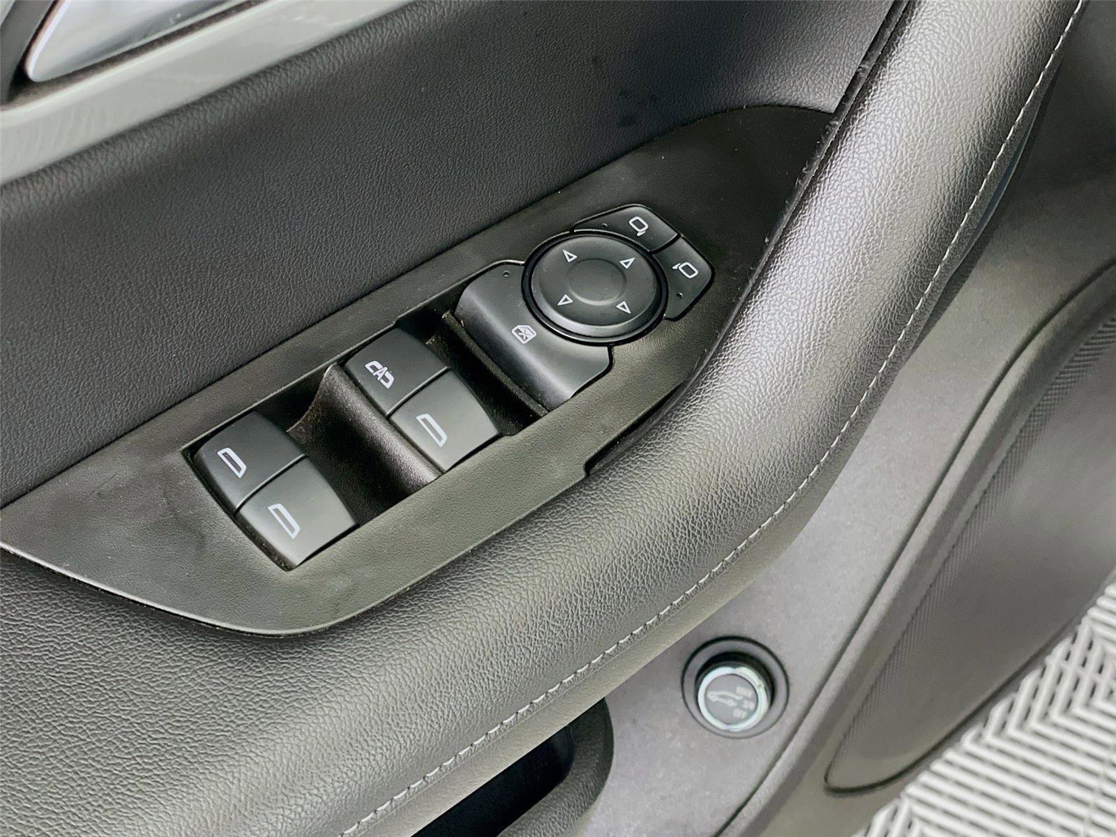 Used 2020 Chevrolet Blazer LT image 20