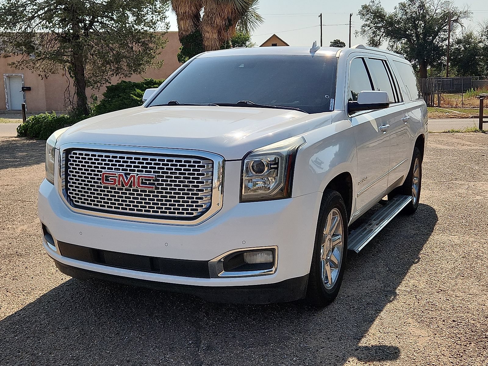 Used 2016 GMC Yukon XL Denali w/ Open Road Package AWD/4WD image 1