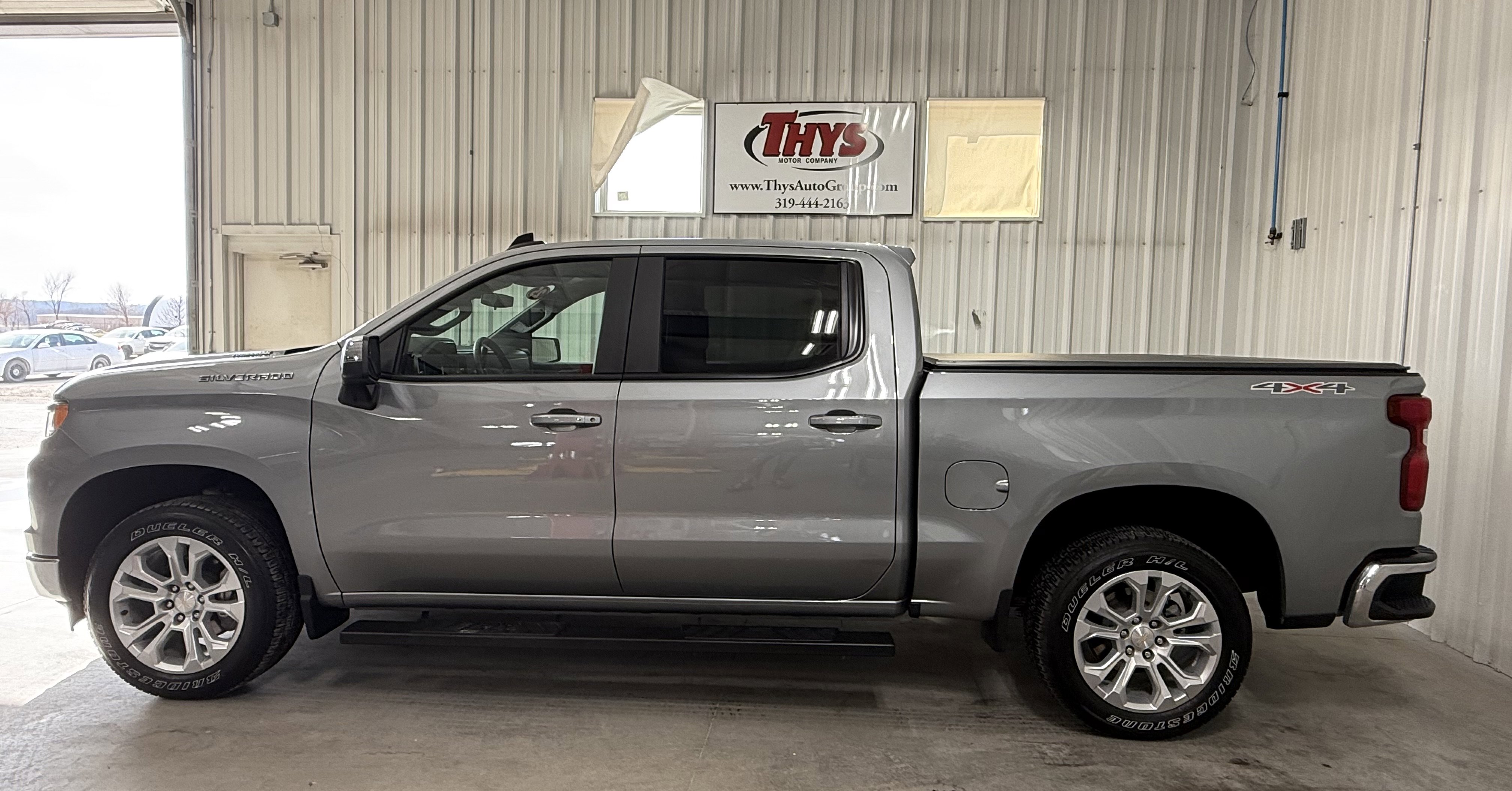Used 2025 Chevrolet Silverado 1500 LT w/ Leather Package AWD/4WD image 12