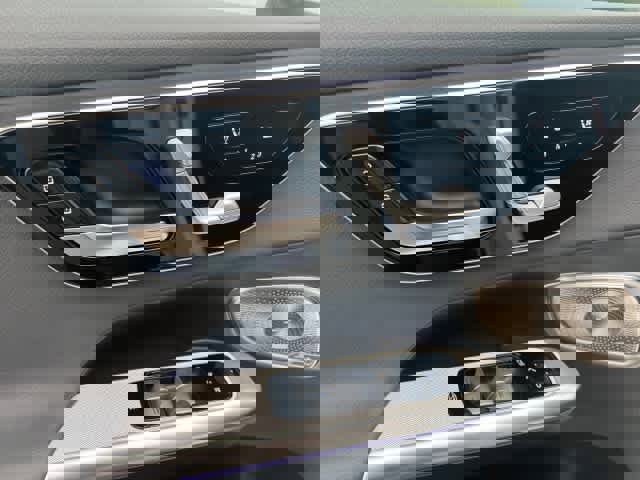 Used 2026 Mercedes-Benz GLC 300 image 15