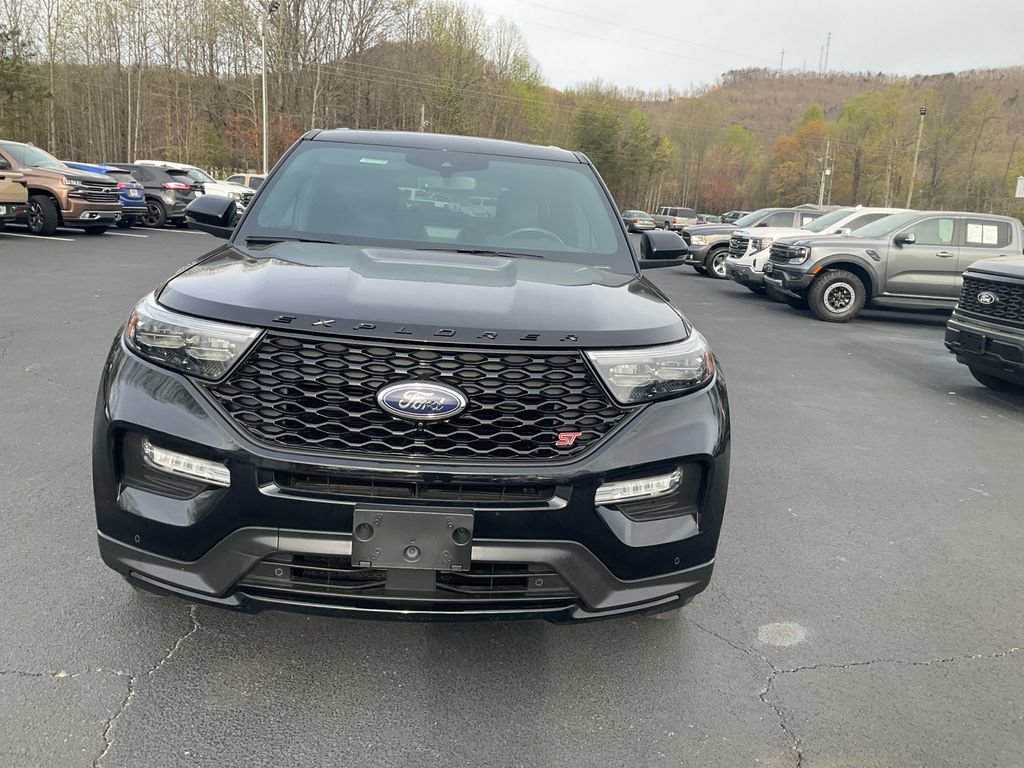 Used 2022 Ford Explorer ST w/ Equipment Group 401A AWD/4WD image 2