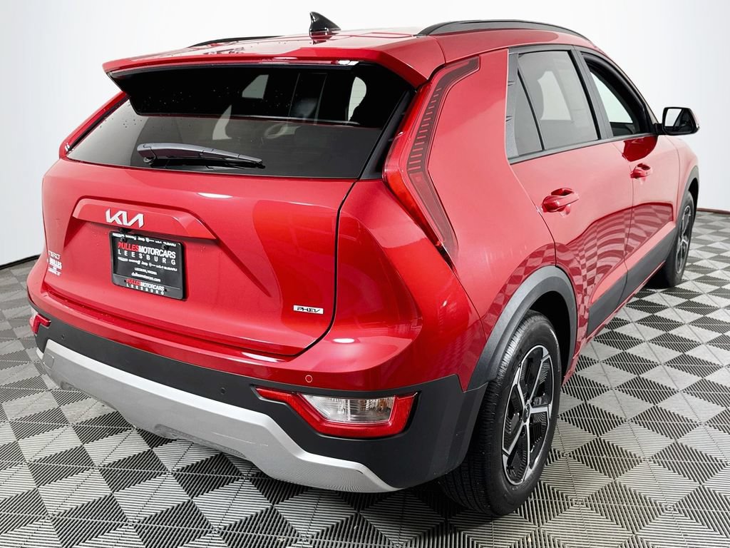 Used 2025 Kia Niro EX w/ EX Cold Weather Package FWD image 7