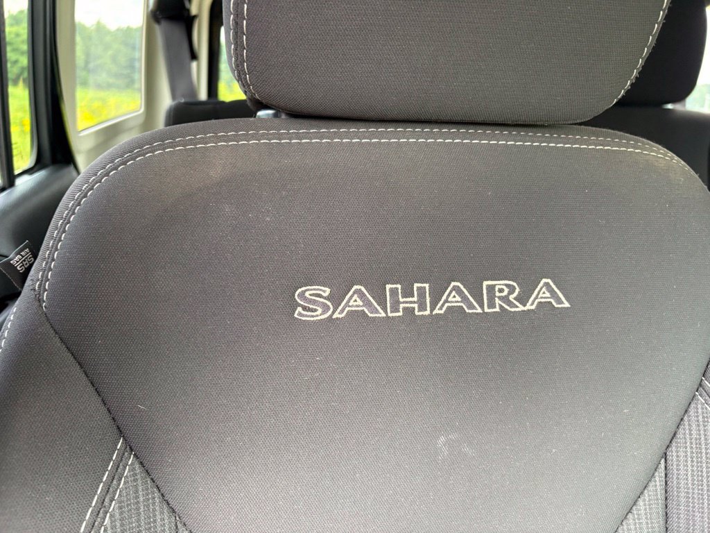 Used 2017 Jeep Wrangler Unlimited Sahara AWD/4WD image 29