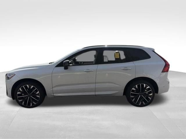 Used 2026 Volvo XC60 B5 Ultra AWD/4WD image 3
