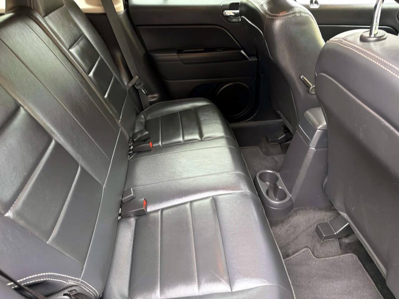 Used 2015 Jeep Patriot High Altitude AWD/4WD image 11