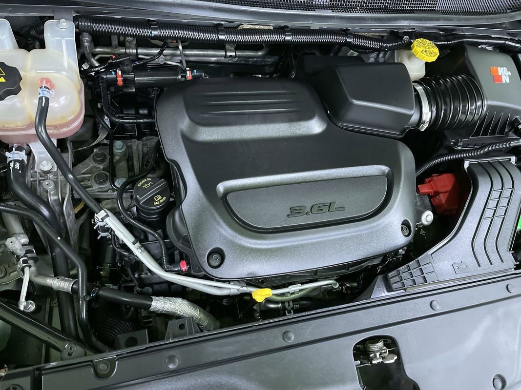 Used 2021 Chrysler Pacifica Touring-L image 29