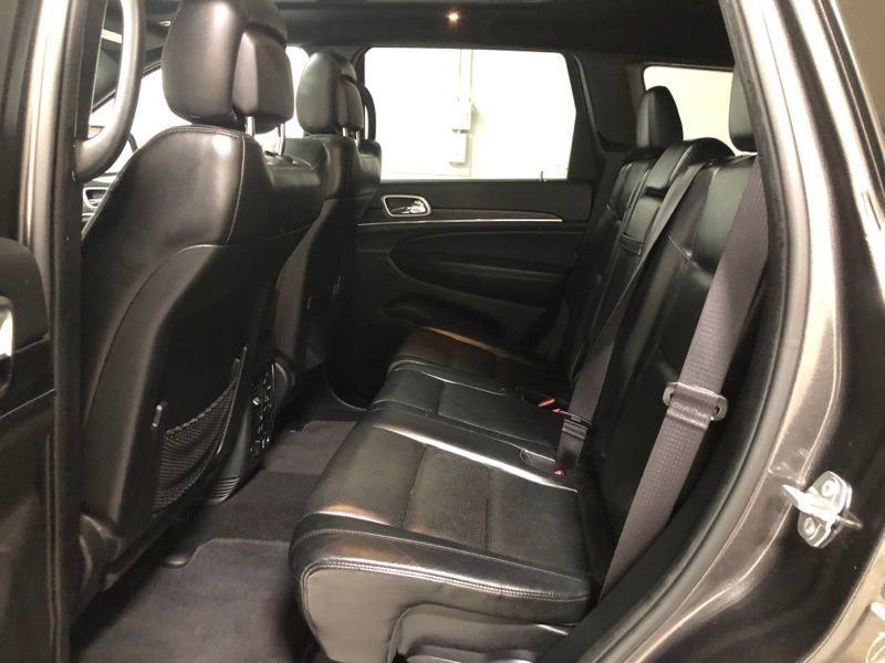 Used 2019 Jeep Grand Cherokee Limited w/ Luxury Group II image 16