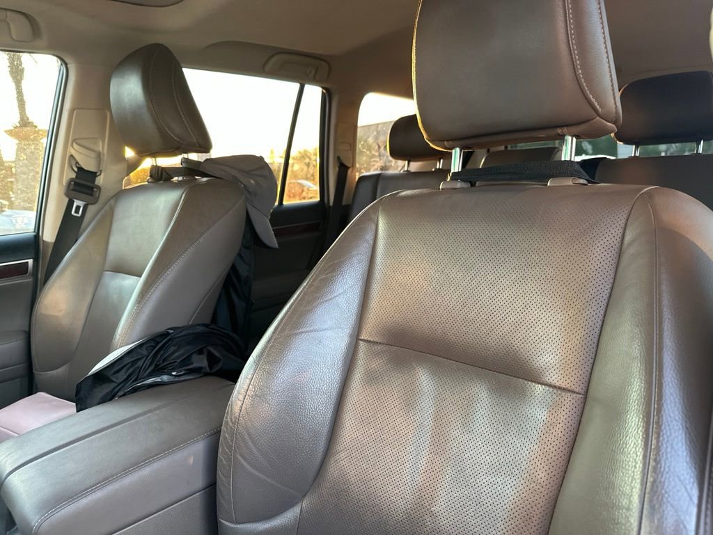 Used 2011 Lexus GX 460 w/ Convenience Pkg AWD/4WD image 9