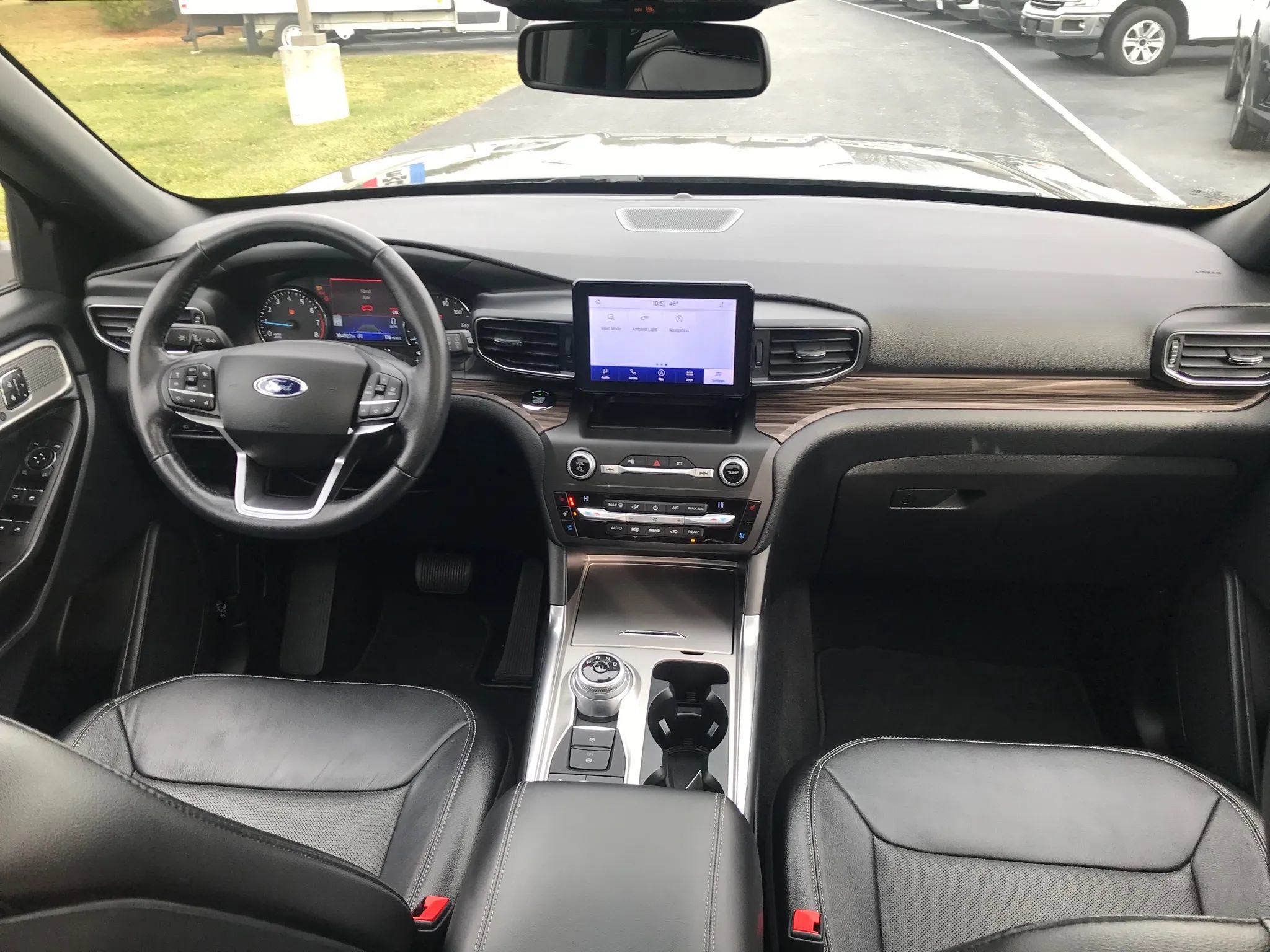 Used 2020 Ford Explorer Limited w/ Class III Trailer Tow Package image 3