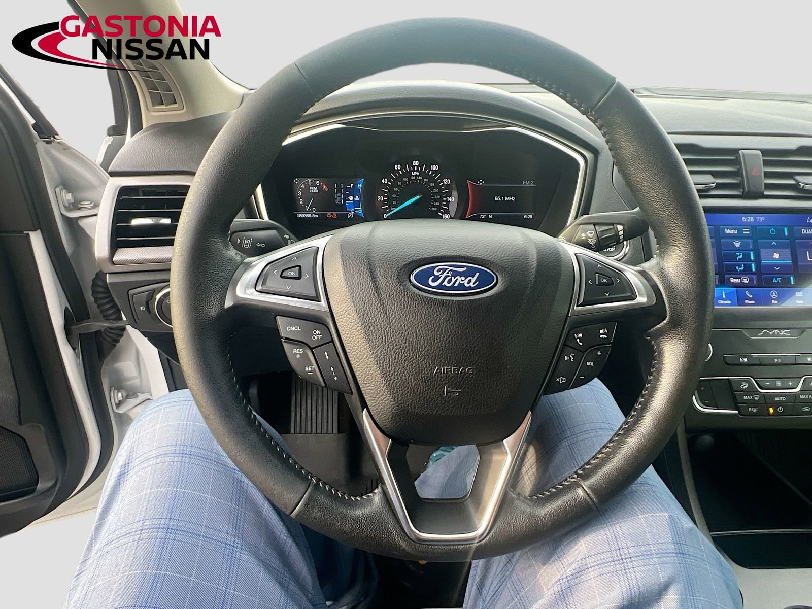 Used 2020 Ford Fusion SE w/ Equipment Group 151A image 14